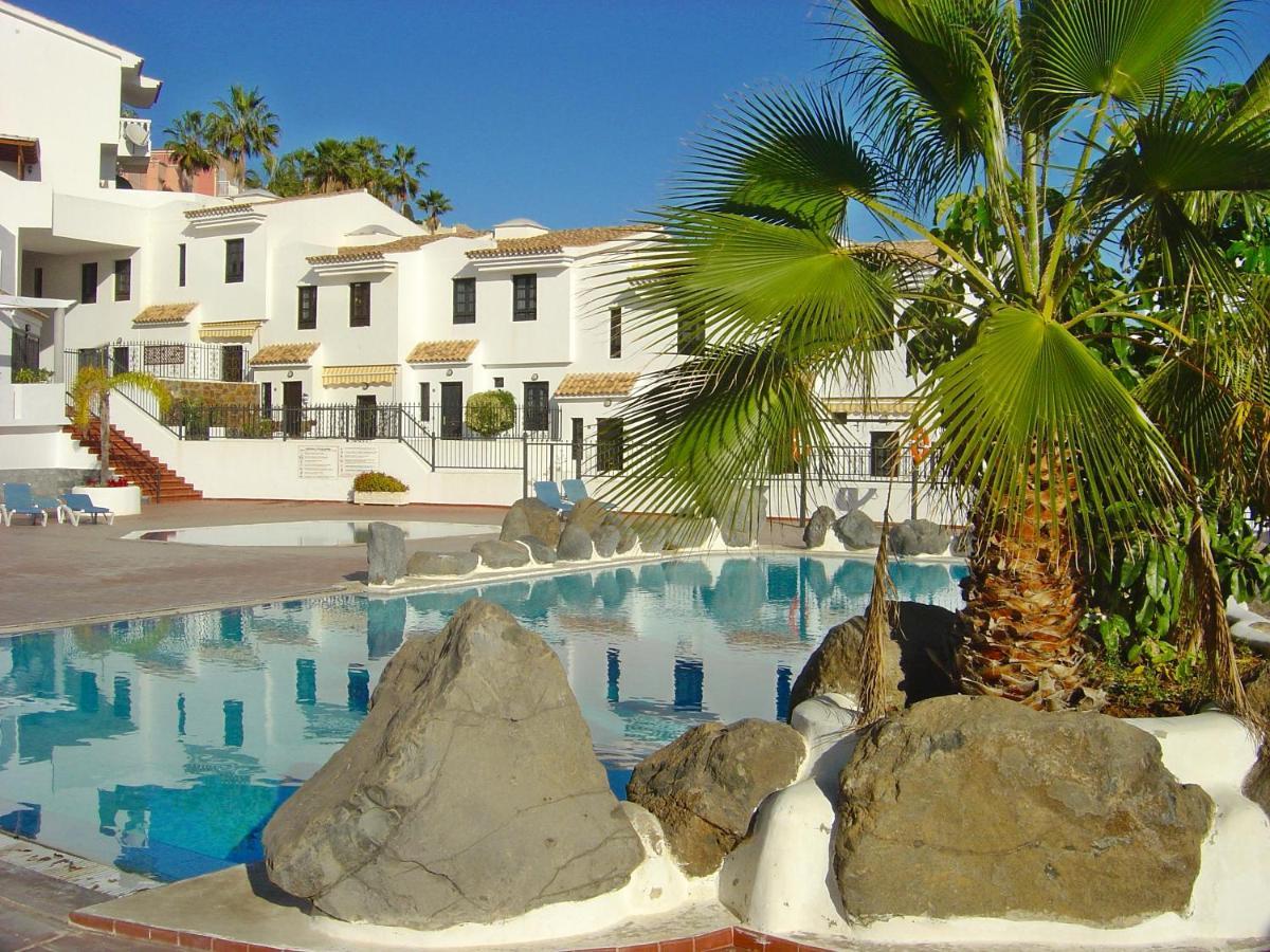 Remarkable 2-Bed House In Chayofa With Pool Bagian luar foto